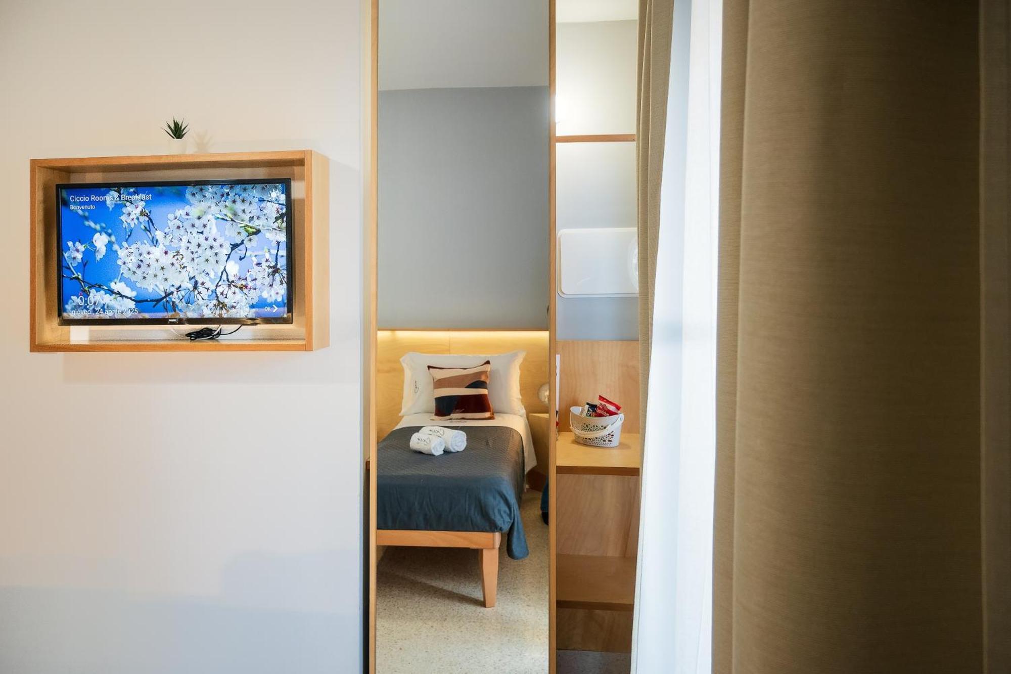 Bed & Breakfast Ciccio And Breakfast - Self Check-in Palermo